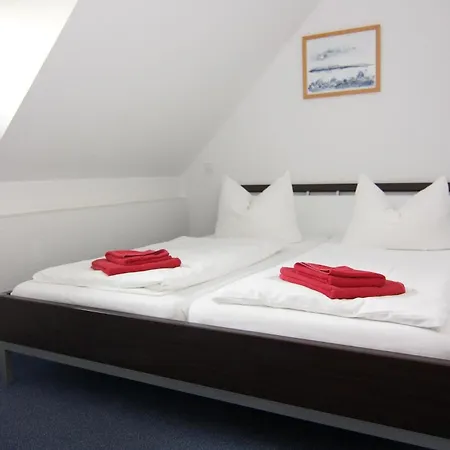 Apartment In Kuehlungsborn Near The Beach, Cleaning Included Ostseebad Kühlungsborn