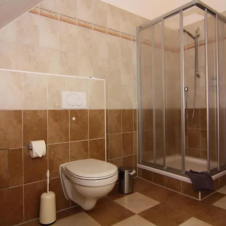 Apartment In Kuehlungsborn Near The Beach, Cleaning Included 別荘 *