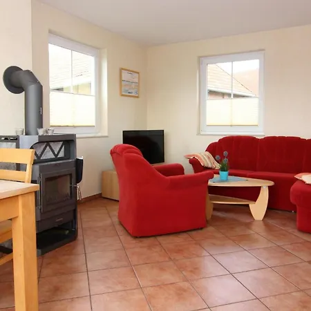 別荘 Apartment In Kuehlungsborn Near The Beach, Cleaning Included